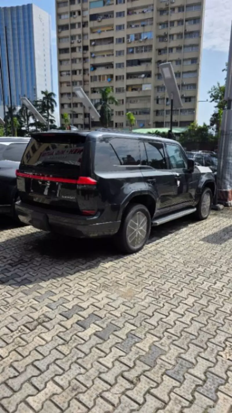 Lexus GX   - 2024