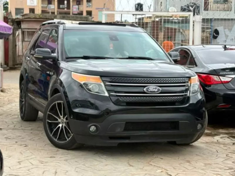 Ford Explorer - 2013