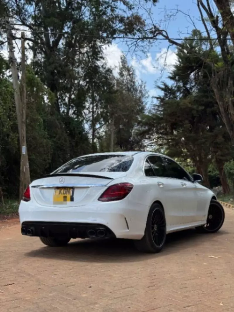 Mercedes-Benz C 180   - 2015