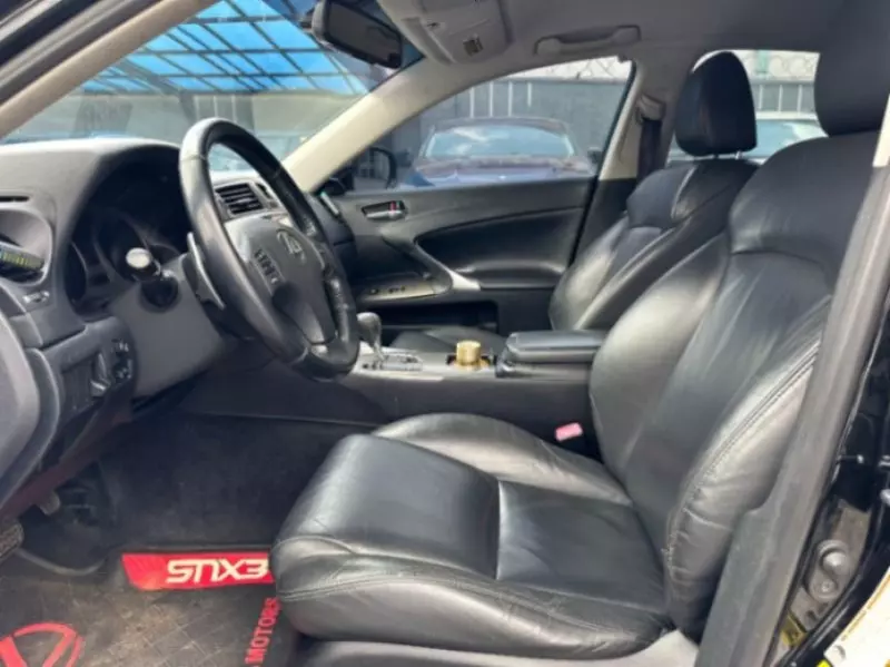 Lexus IS   - 2008