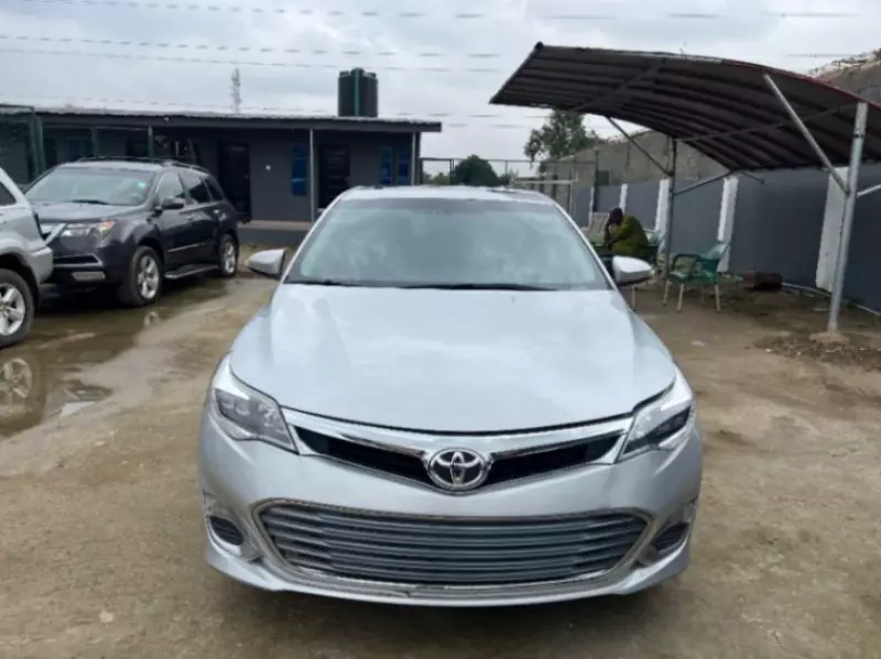 TOYOTA Avalon   - 2013