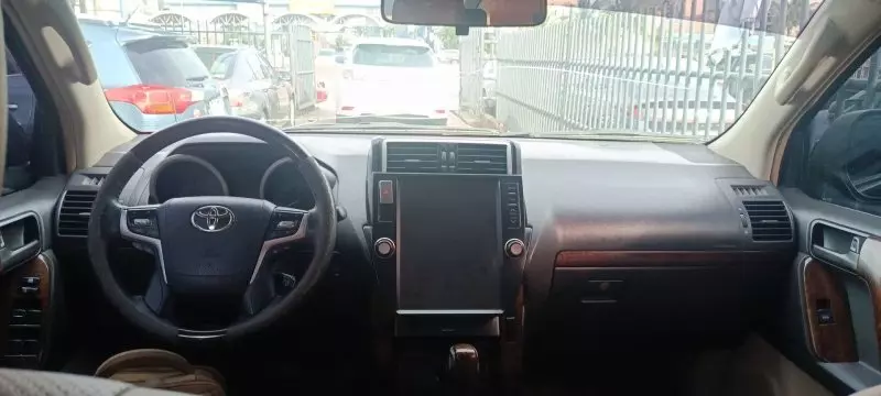 TOYOTA Prado   - 2013