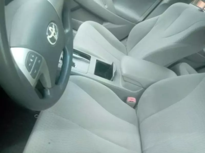 Toyota Camry - 2010