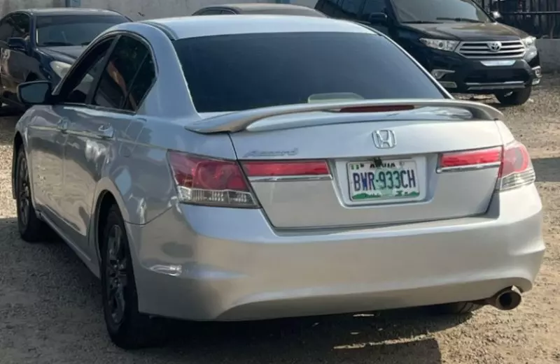 Honda Accord   - 2011