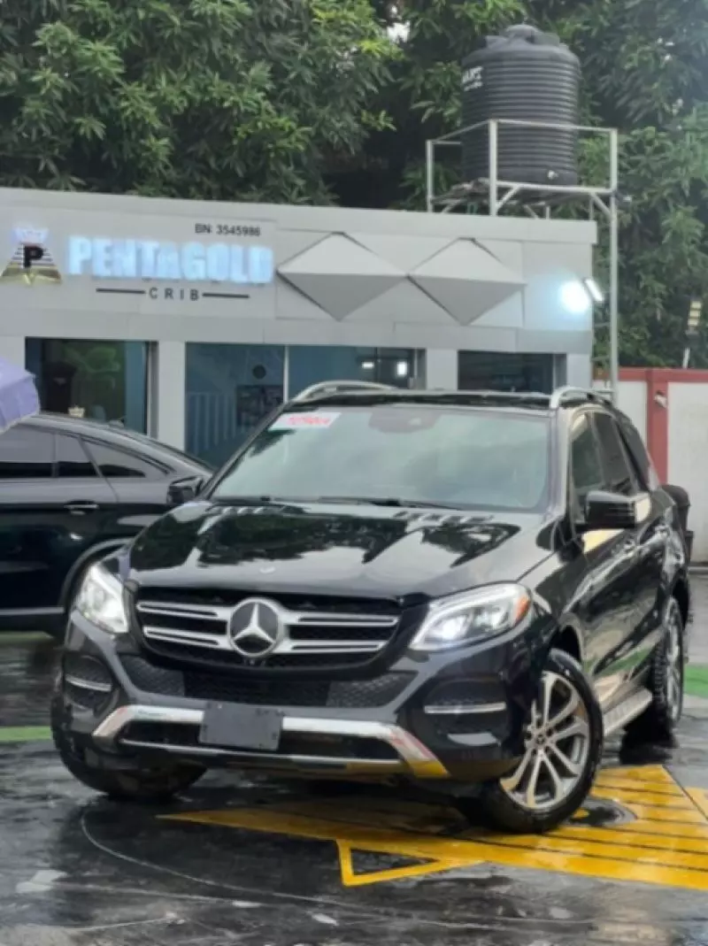 Mercedes-Benz GLE-Class   - 2016