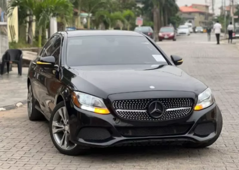 Mercedes-Benz C 300   - 2015