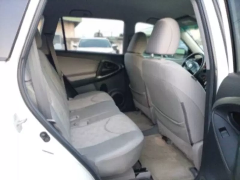Toyota RAV 4 - 2012