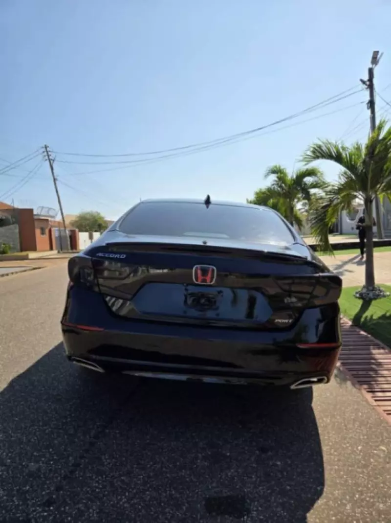 Honda Accord   - 2019