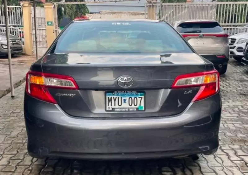 Toyota Camry   - 2014