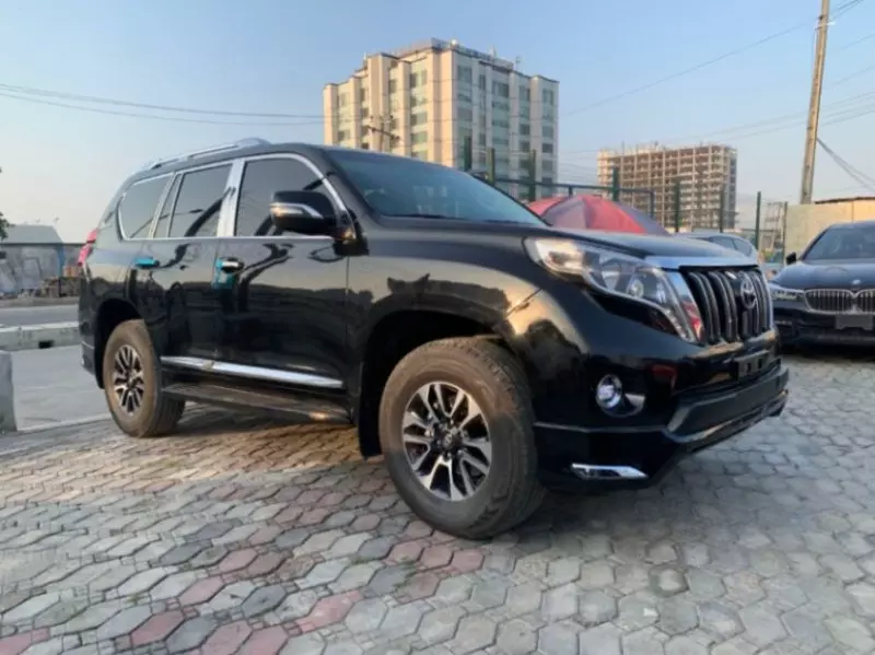 Toyota Land Cruiser   - 2016