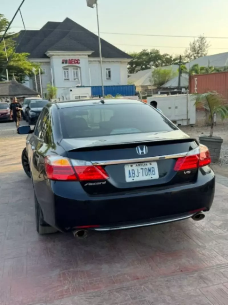 Honda Accord - 2013