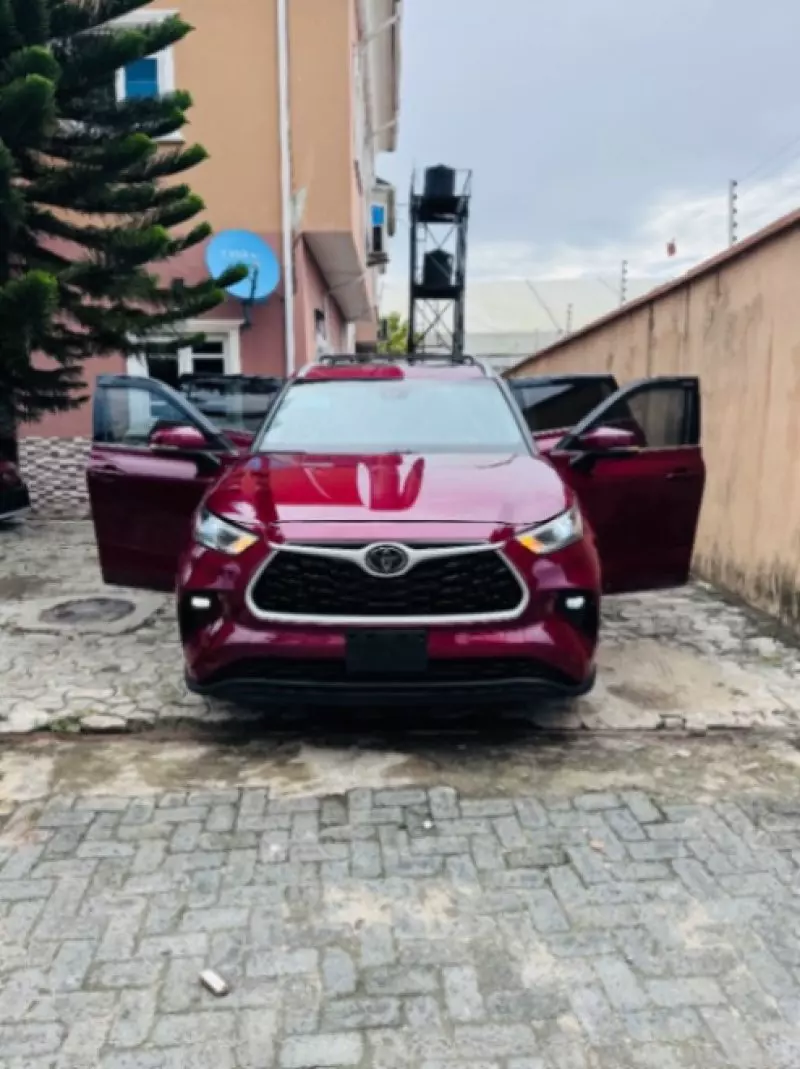 TOYOTA Highlander - 2021