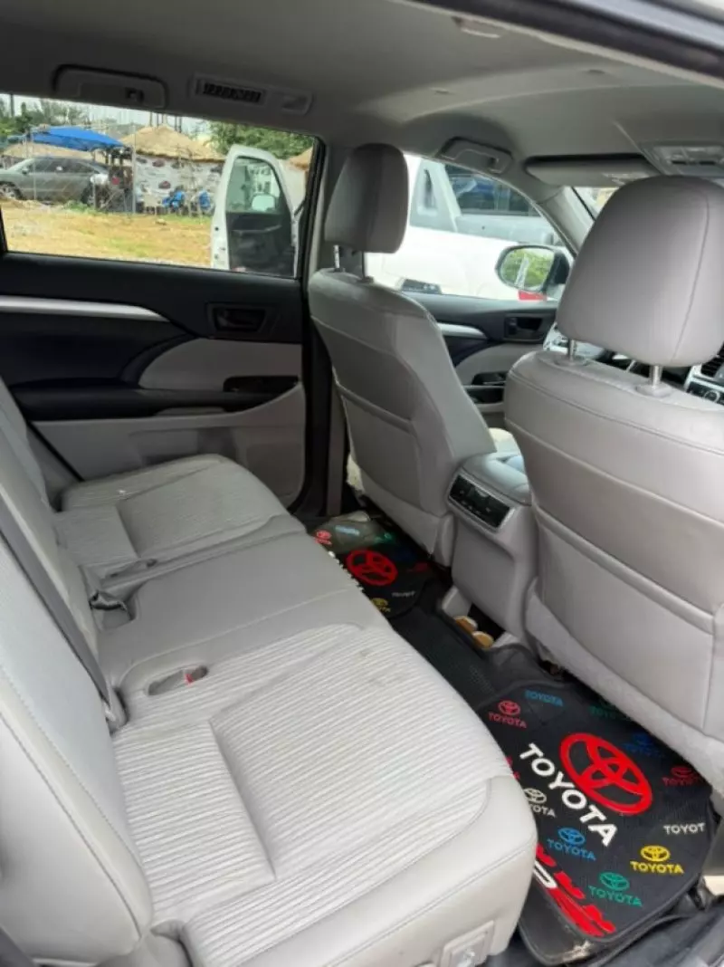 Toyota Highlander - 2015