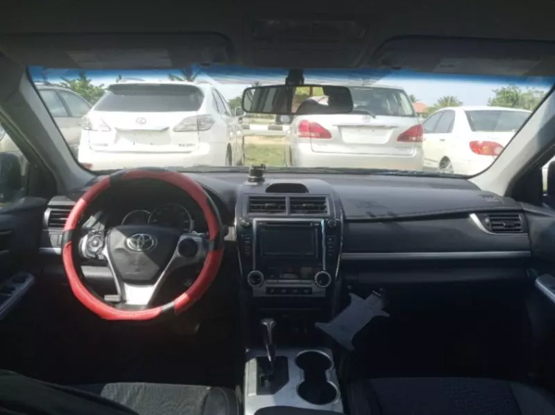 Toyota Camry   - 2014