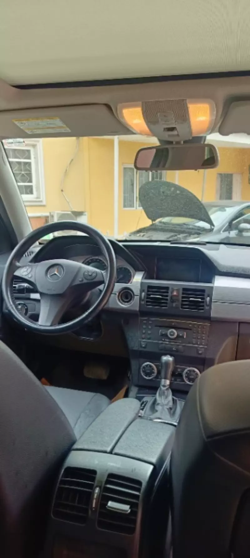 Mercedes-Benz GLK 350   - 2010