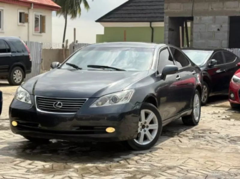 Lexus ES   - 2009