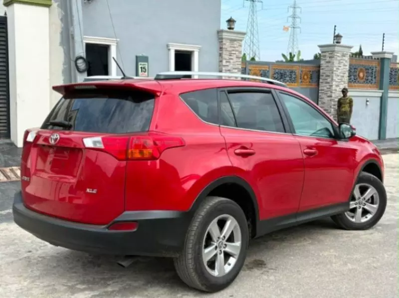TOYOTA RAV4   - 2015