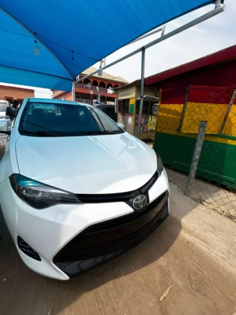 Toyota Corolla   - 2014