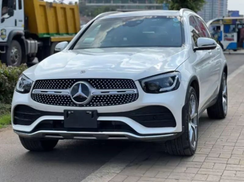 Mercedes-Benz GLC 300   - 2020