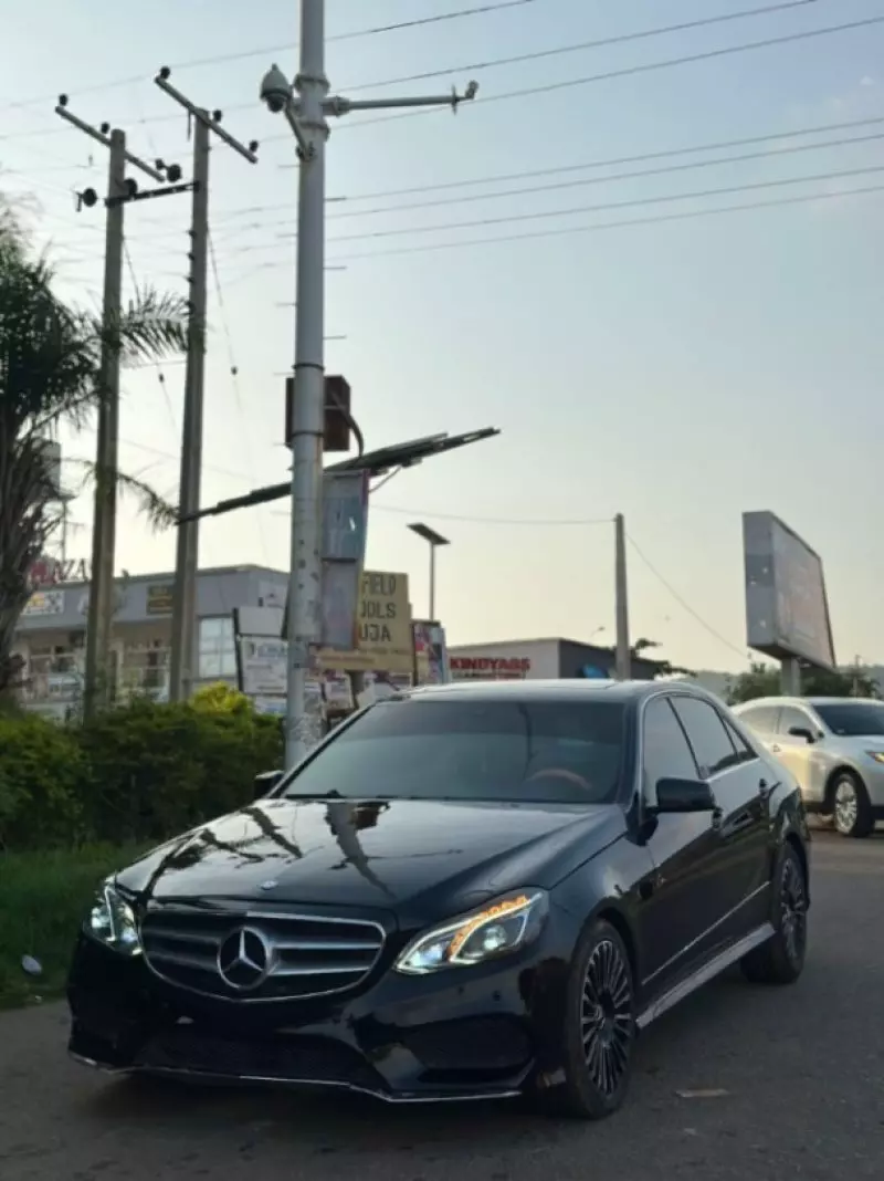 Mercedes-Benz E-Class   - 2010