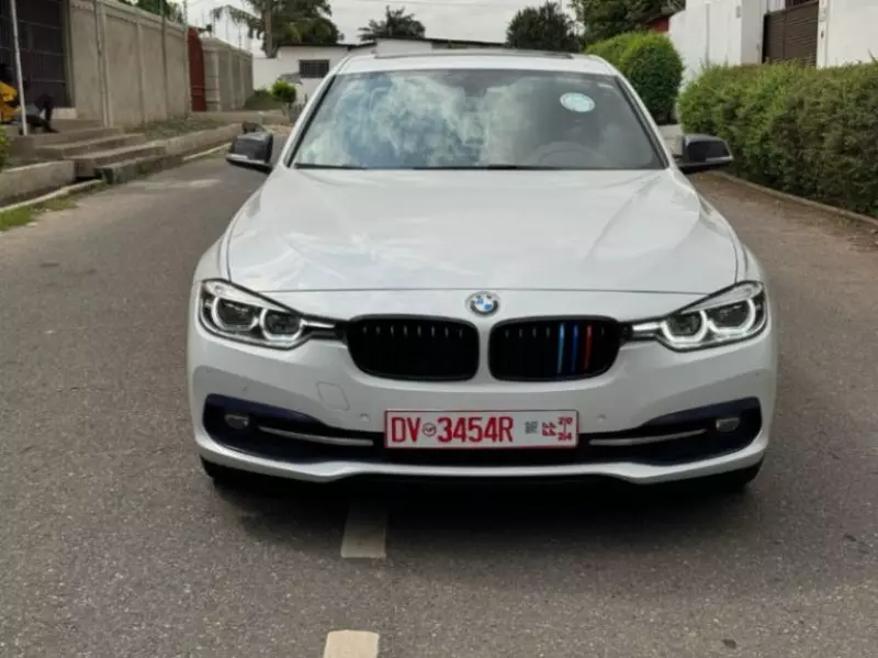 BMW 330   - 2017