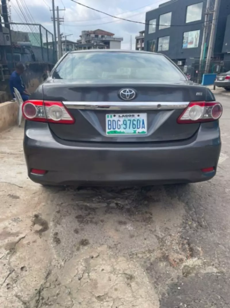 TOYOTA Corolla   - 2012