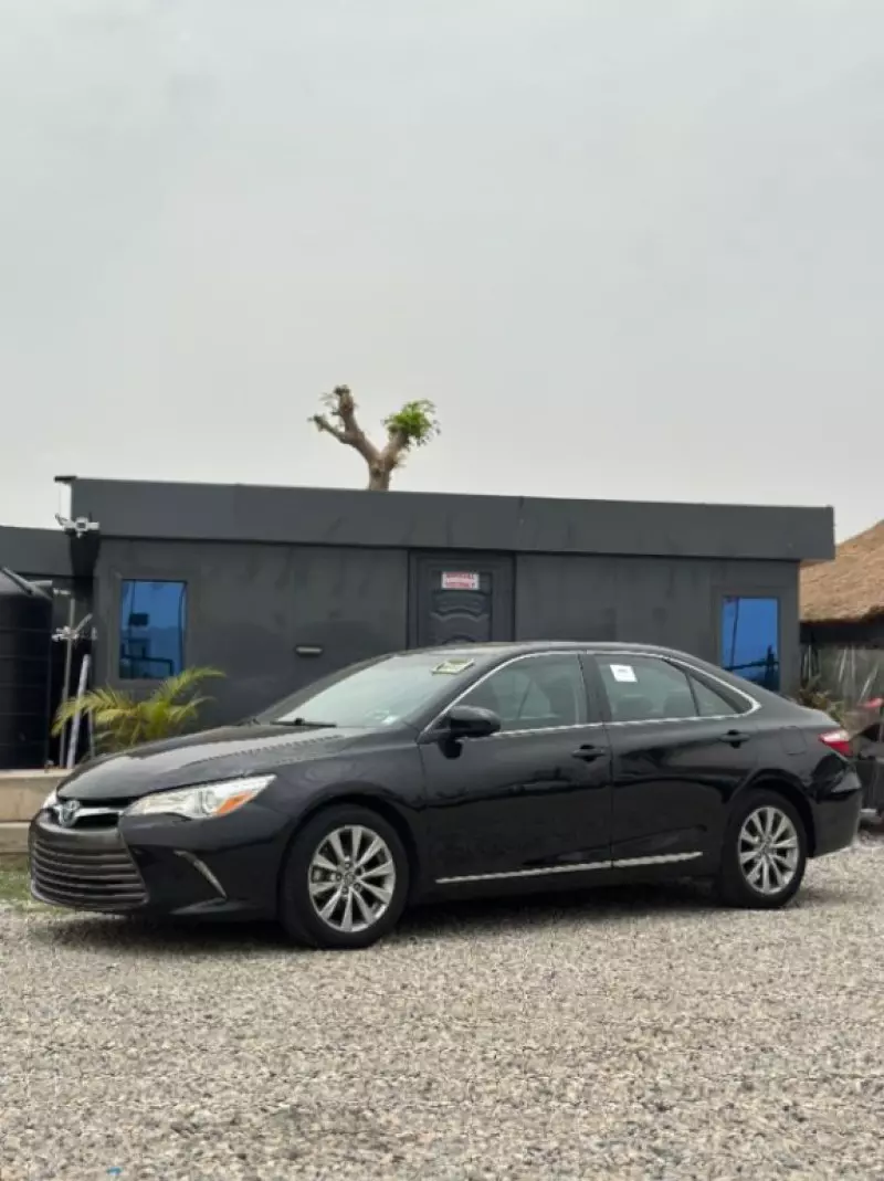 Toyota Camry   - 2017