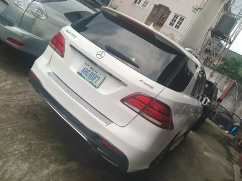 Mercedes-Benz GLE 350   - 2016