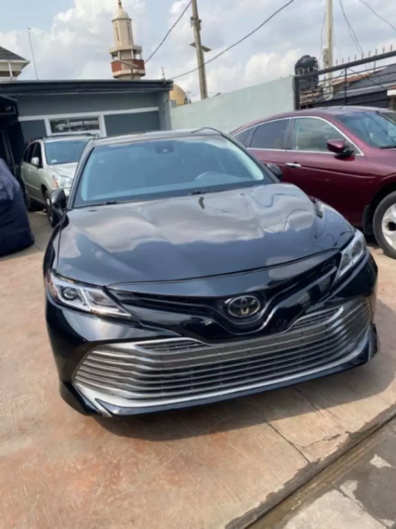 TOYOTA Camry   - 2018