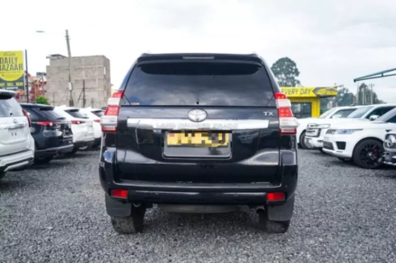 Toyota Landcruiser   - 2015