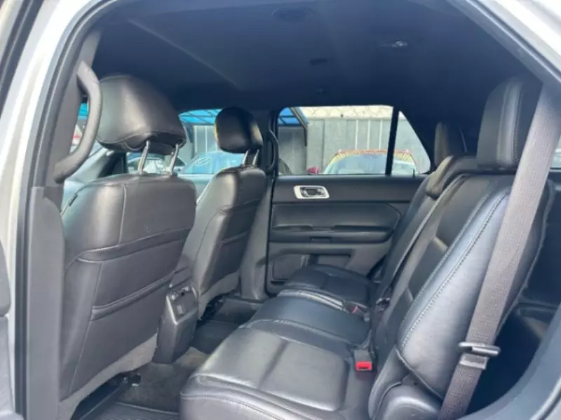 Ford Explorer   - 2014