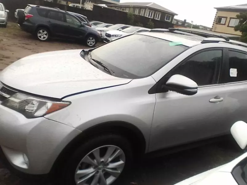Toyota RAV 4   - 2013