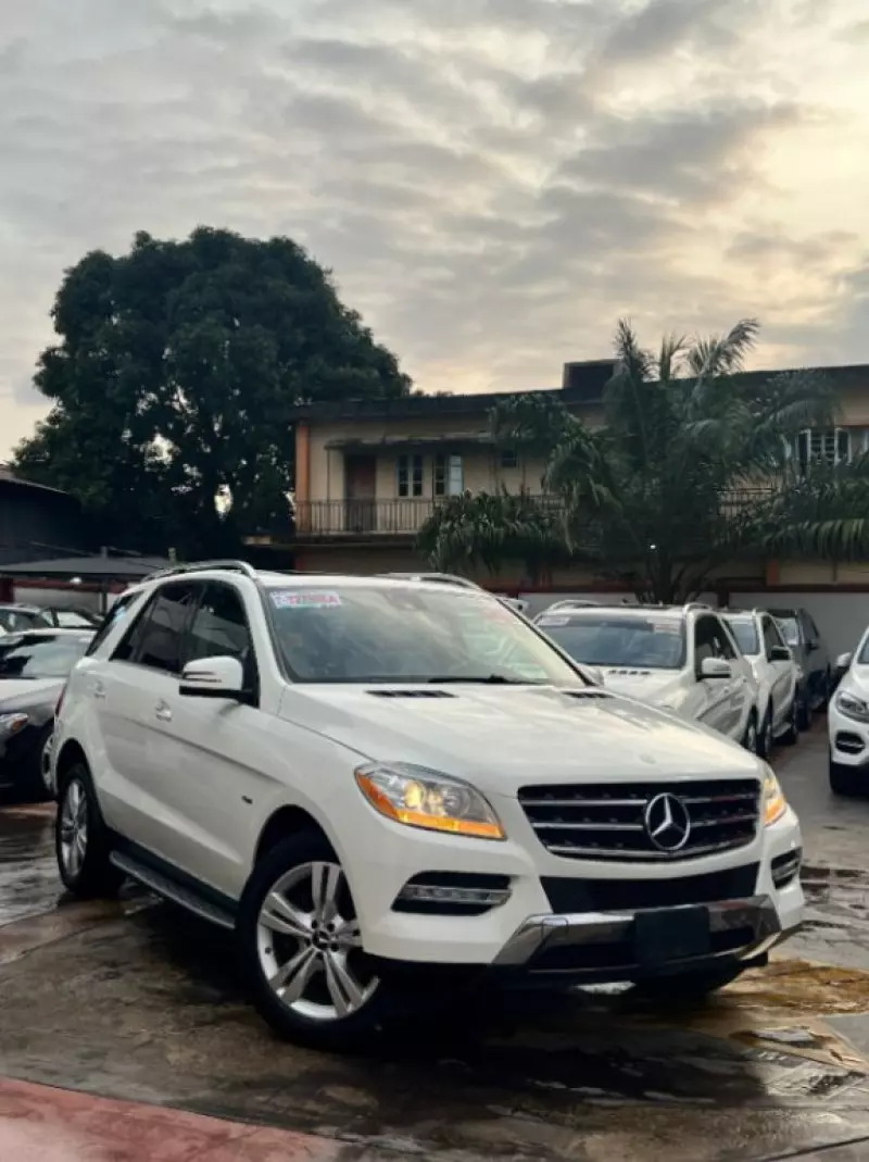 Mercedes-Benz ML 350   - 2012