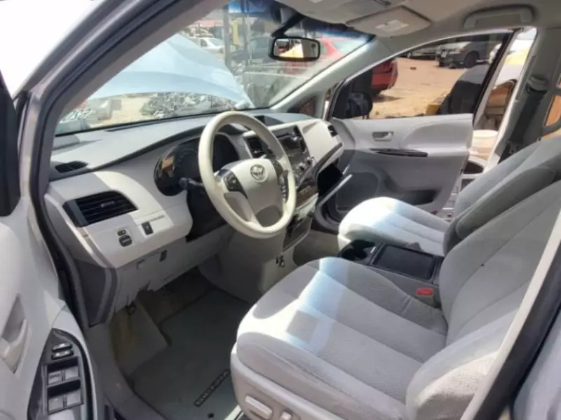 Toyota Sienna   - 2012