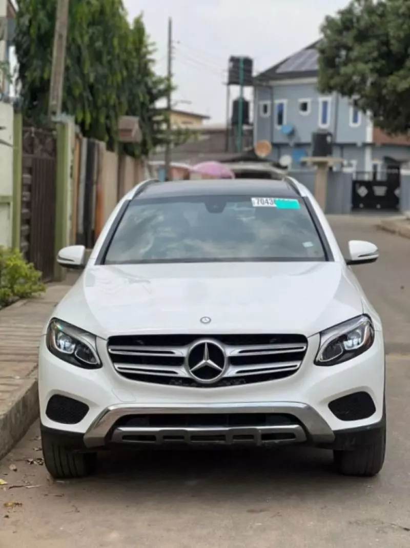 Mercedes-Benz GLC 300   - 2017