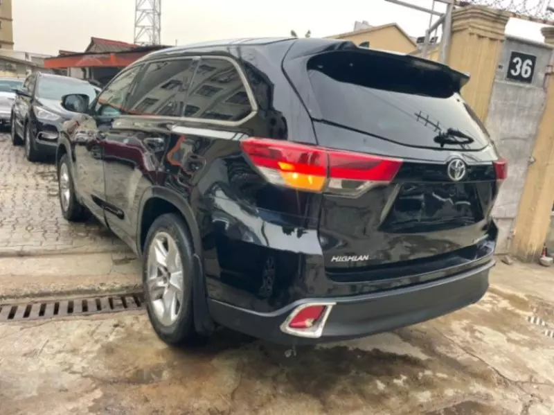 Toyota Highlander - 2015