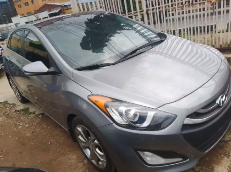 Hyundai Elantra   - 2014