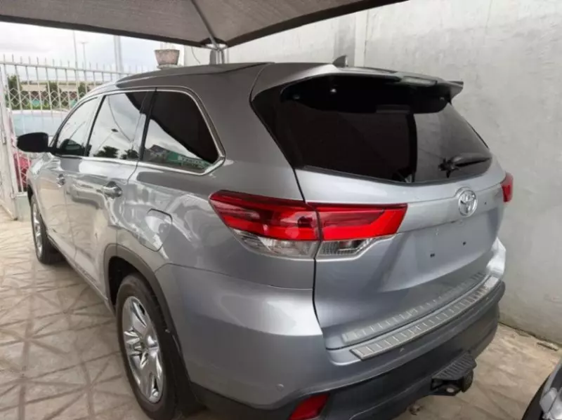 TOYOTA Highlander   - 2015
