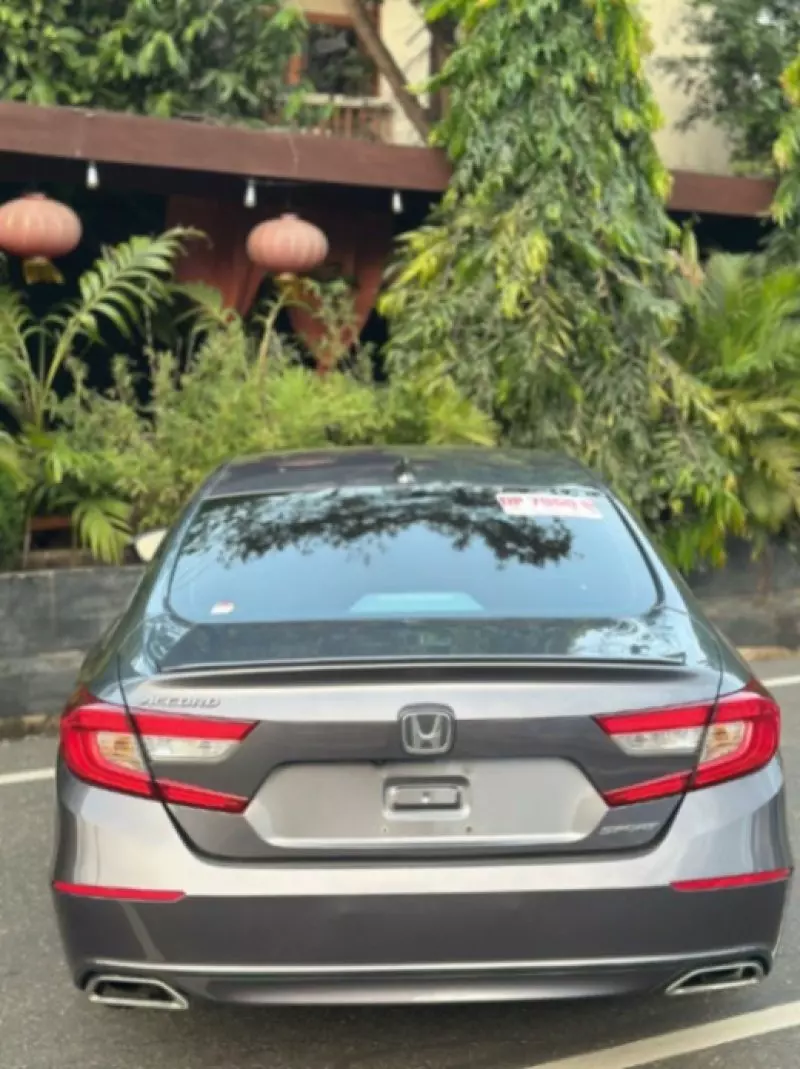Honda Accord   - 2020