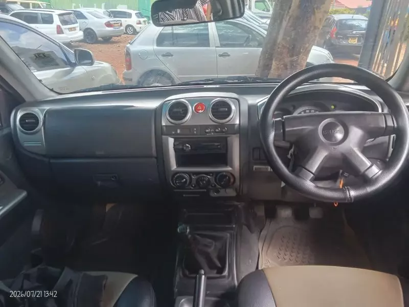 Isuzu D-Max   - 2011