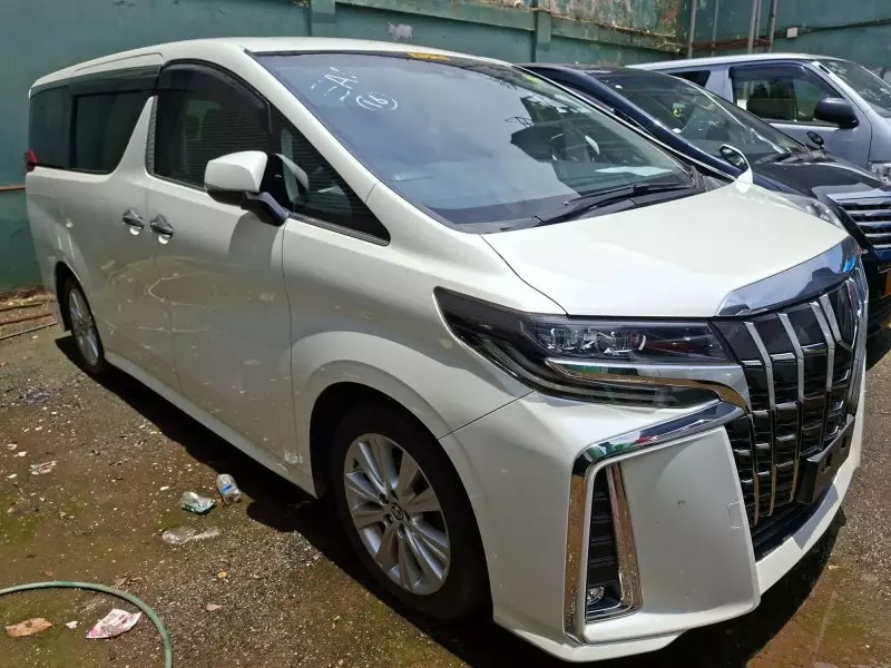 Toyota Alphard   - 2020
