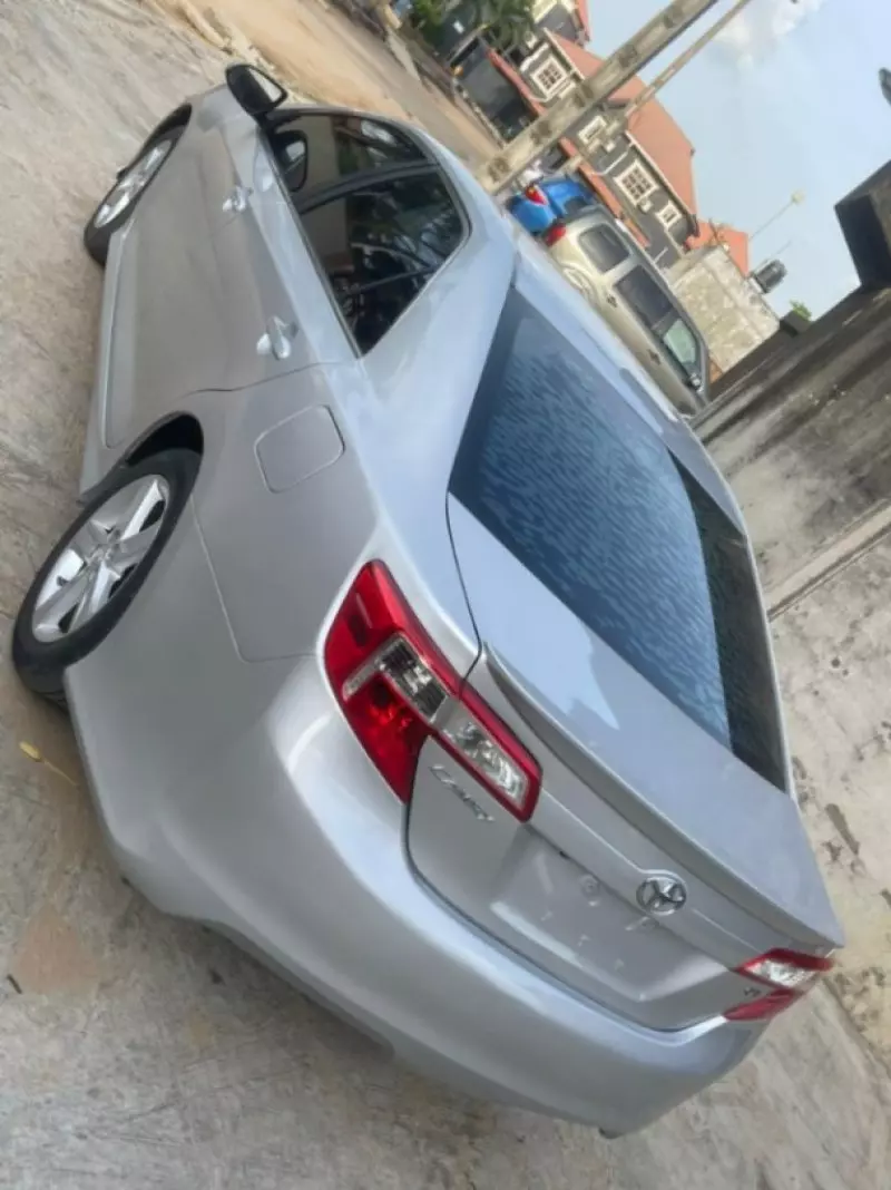 Toyota Camry   - 2014