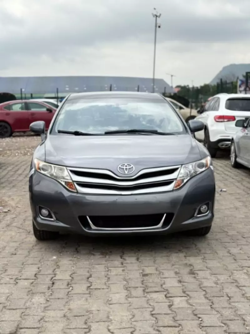 TOYOTA Venza   - 2010