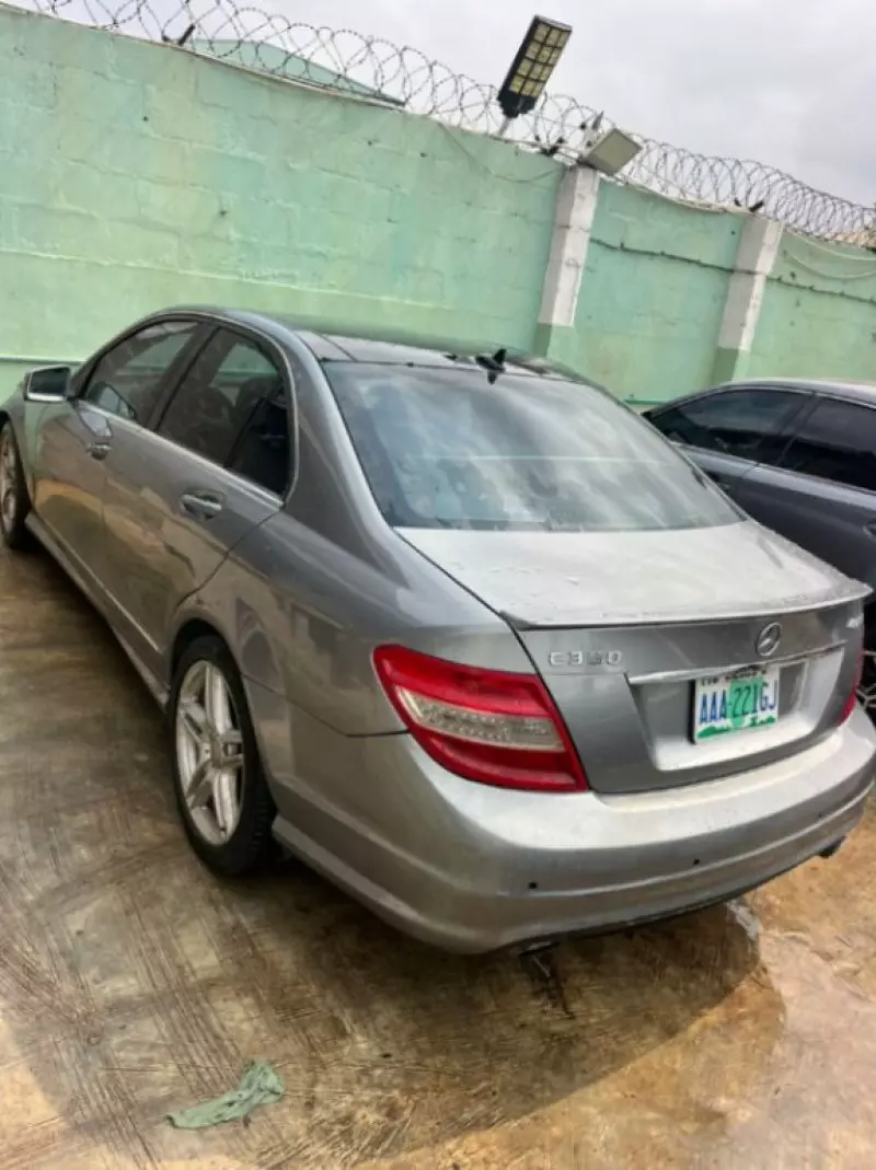 Mercedes-Benz C 300   - 2010