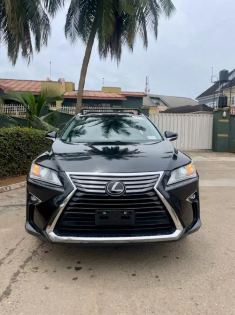 Lexus RX   - 2017