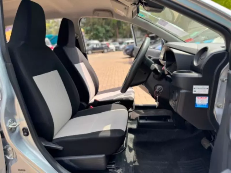 Daihatsu Mira    - 2019