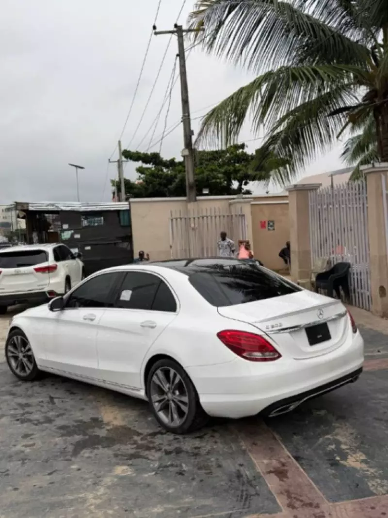 Mercedes-Benz C-Class - 2016