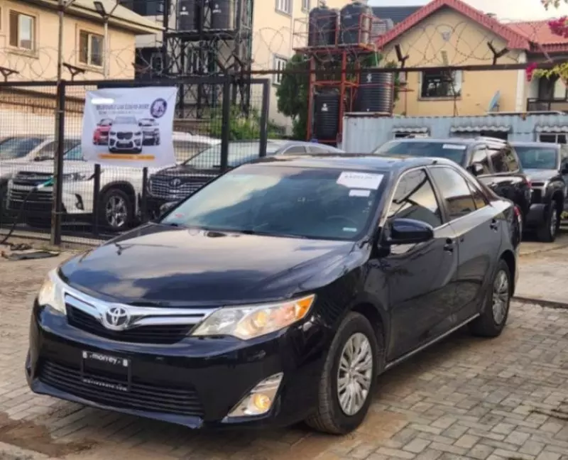 Toyota Camry   - 2012