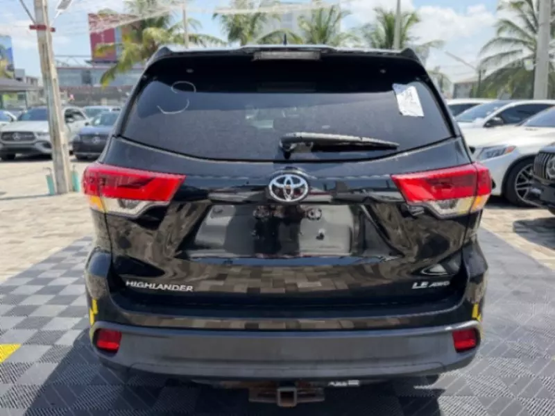 Toyota Highlander   - 2018