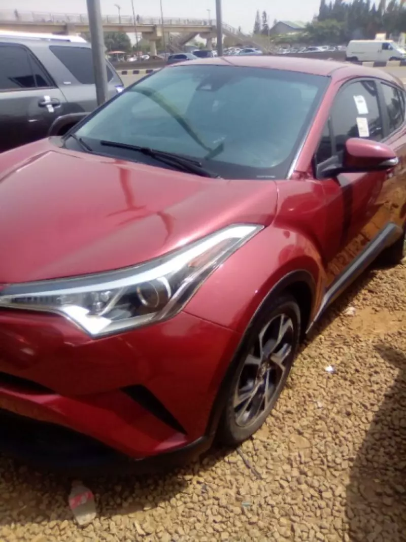 Toyota C-HR   - 2018